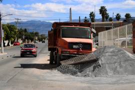 Pasan días enteros sin que los trabajadores se presenten a laborar; las obras iniciaron hace tres meses y no hay fecha para concluirlas.