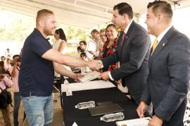 En la ceremonia se entregaron reconocimientos a docentes mejor evaluados del semestre enero-junio 2025 y a los alumnos con mejores promedios.