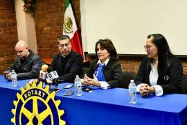 Autoridades del CIB y del Club Rotario Metropolitano durante la presentación de la campaña preventiva.