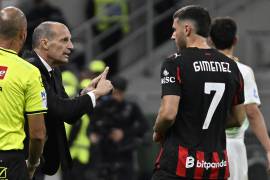Santiago Giménez podría reaparecer con el AC Milan el próximo 15 de marzo ante la Lazio, luego de que Massimiliano Allegri confirmara que su alta médica llegaría en aproximadamente un mes.