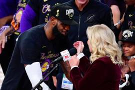 LeBron James habló ante los medios luego de la polémica surgida por las declaraciones de Jeanie Buss sobre su relación con los Lakers y el entorno del jugador.