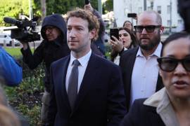 El director ejecutivo de Meta, Mark Zuckerberg, llega a un juicio histórico sobre si las plataformas de redes sociales crean adicción y dañan deliberadamente a los niños en Los Ángeles.