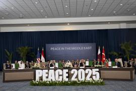 Lograr que Hamás deponga las armas y desmilitarizar la Franja de Gaza, condiciones previas clave para que Israel se retire completamente de Gaza.