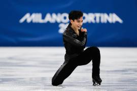 Donovan Carrillo durante su programa libre en la final de patinaje artístico de Milano-Cortina 2026, donde superó su marca personal y volvió a colocar a México en el escenario olímpico invernal.
