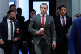 El secretario de Defensa Pete Hegseth llegando al Congreso en Washington el 16 de diciembre del 2025. FOTO:
