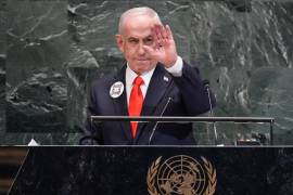 El primer ministro israelí, Benjamin Netanyahu, finaliza su discurso en la 80ª sesión de la Asamblea General de las Naciones Unidas. Decenas de países se levantaron de sus asientos y abandonaron.