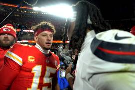 Mahomes y Stroud se verán las caras en un Sunday Night Football que puede redefinir la pelea por los playoffs en la AFC.