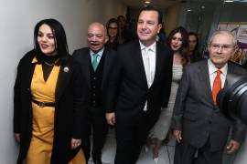 Federico Fernández (al centro), informó que empresarios de la entidad presentaron denuncias por extorsión contra Édgar “N”.