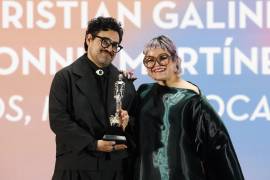 La saltillense Connie Martz gana el Ariel a Mejor Diseño de Arte por ‘Autos, mota y roncanrol’