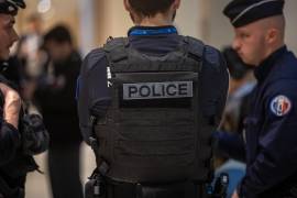 En la imagen, fuerzas policiales francesas en París.