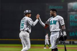 Los Saraperos de Saltillo se quedaron con el Clásico del Norte tras vencer 6-2 a los Sultanes de Monterrey en el tercer y decisivo juego disputado en el Estadio Francisco I. Madero.