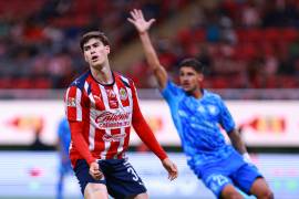 El delantero Armando González tuvo dos oportunidades claras para abrir el marcador, pero primero falló un mano a mano y luego estrelló el balón en el travesaño.