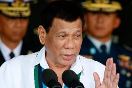 El presidente de Filipinas, Rodrigo Duterte, se dirige a as tropas durante el 82do aniversario de las Fuerzas Armadas de Filipinas en la ciudad suburbana de Manila, Filipinas, el 20 de diciembre de 2017.
