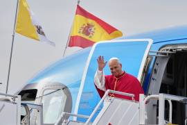 El papa León XIV llega al aeropuerto internacional Adolfo Suárez de Madrid el sábado 6 de junio de 2026, al inicio de su viaje apostólico de siete días por la península ibérica y las Islas Canarias.