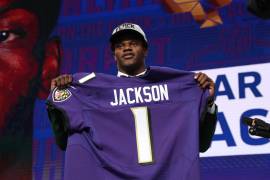 Lamar fue elegido por los Ravens en el Draft de la NFL del 2018 que se llevó a cabo en Arlington, Texas.