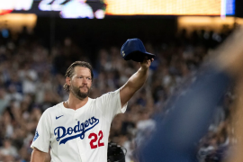 Entre los que se retiraron está Clayton Kershaw, quien, tras 18 temporadas con Los Ángeles Dodgers, anunció su adiós; una carrera más que destacada.