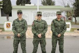 Soldado Bat Shamayin Becerril Rojas; Sargento en Segundo Grado, Daniela Alcántar Plata y la soldado Alejandra Ramírez Romo.