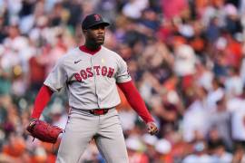 Aroldis Chapman alcanzó los 400 salvamentos de su carrera al asegurar la victoria de los Medias Rojas en Camden Yards.