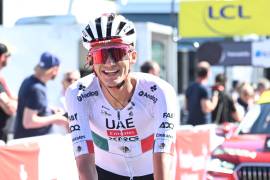 Isaac del Toro aseguró su permanencia con el UAE Team Emirates-XRG después de firmar la mejor temporada de su carrera.