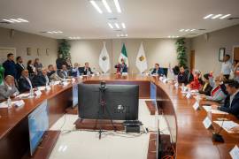 El exsecretario municipal cuestionó la defensa pública del alcalde.