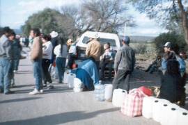 Conoce la historia del agua de Tlacote, el supuesto líquido milagroso que en los 90 prometía curar enfermedades y hoy es símbolo de engaño y abandono.