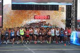Con la participación de más de 7 mil corredores y representantes de 11 países, la edición 2025 del 21K Coahuila volvió a llenar de energía las calles de Saltillo la mañana del 8 de junio.