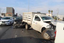 Conductora ocasiona accidente múltiple en Saltillo