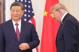 El presidente Donald Trump y el presidente de China, Xi Jinping, participan en una ceremonia de bienvenida en el Gran Vestíbulo de la Casa Blanca, el jueves 24 de septiembre de 2026, en Washington.