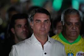 Eduardo Bolsonaro, hermano de Flávio y exdiputado, permanece en Estados Unidos, donde se ha instalado tras declararse víctima de una persecución judicial.