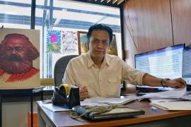 Luego que el pasado viernes se atrincheró en la que era su oficina, Marx Arriaga —el exdirector general de Materiales Educativos— abandonó las oficinas de la SEP.