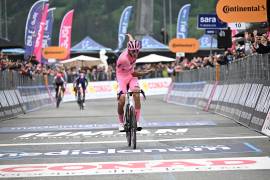 Isaac del Toro no solo se quedó con la manglia rosa, sino que lo hizo ganando la Etapa 17 del Giro de Italia.