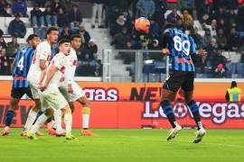 Johan Vásquez disputó como titular la dura derrota del Genoa ante Atalanta, resultado que dejó al club fuera de la Coppa Italia.