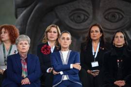 Sostiene que el país goza de certidumbre, en un mensaje centrado en atraer inversión privada nacional y extranjera.