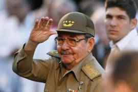 El entonces presidente cubano Raúl Castro frente al Museo de la Revolución en La Habana.