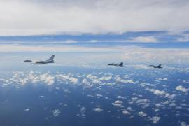 Aviones del Comando del Ejército Popular de Liberación de China (EPL) realizan ejercicios conjuntos de entrenamiento de combate alrededor de la isla de Taiwán.