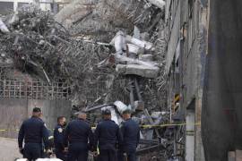 Un edificio en demolición colapsó en la Calzada de Tlalpan y Lorenzo Boturini, en la colonia Tránsito de la alcaldía Cuauhtémoc, en la Ciudad de México.