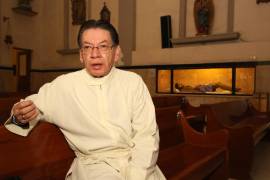 Religión. El sacerdote Mario Carrillo afirma que los saltillenses sí practican la confesión.