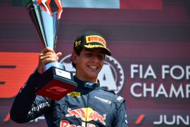 El piloto capitalino llevó a México a lo más alto del podio tras una sólida actuación en la carrera sprint de Austria.