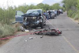 El motociclista fue identificado como Yair Alejandro ¨N¨, originario del ejido Paredón, quien falleció en el lugar debido a la gravedad de sus lesiones.