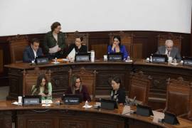 La diputada de Morena, Magaly Hernández, solicitó a las y los legisladores del Congreso de Coahuila guardar un minuto de silencio en memoria de maestras víctimas de violencia en distintos puntos del país.