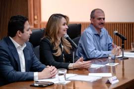 El alcalde Javier Díaz González y la presidenta honoraria del DIF, Luly López Naranjo, anunciaron la ampliación presupuestal para atender a personas con discapacidad y sectores vulnerables.