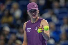 Iga Swiatek consiguió su triunfo 150 en torneos WTA 1000 y sigue en la pelea por el título del Abierto de Wuhan 2026.