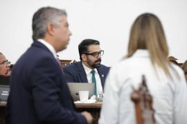 Alfredo Paredes, izquierda, subrayó que el desarrollo económico debe ser sustentable, equilibrando el crecimiento con el bienestar social y el cuidado del medio ambiente.