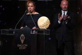Corral y Harry Kane fueron distinguidos en sus respectivas categorías, mientras la futbolista mexicana aprovechó el escenario para destacar a otra representante del balompié nacional.