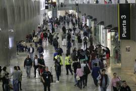 Las aerolíneas bajaron sus tarifas debido al menor costo de la turbosina, combustible utilizado en las aeronaves y que representa un tercio de sus gastos totales, de acuerdo con la Asociación Internacional de Transporte Aéreo.