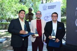 Omar Saucedo, Humberto Vázquez Galindo y César Gaytán fueron reconocidos en el Premio de Periodismo Cultural Armando Fuentes Aguirre.