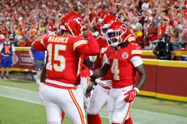 La defensiva de los Chiefs de Kansas City presionó constantemente a Bo Nix y limitó a la ofensiva de los Broncos a 10 puntos.