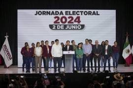 Tras el cierre de las casillas, el dirigente nacional de Morena, Mario Delgado dio a conocer los resultados de las encuestas de salidas realizadas en los centros de votación.