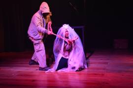 ‘Nuestra Señora de las Nubes’: La memoria de un país que exilia a su gente continúa en Teatro Garnica