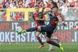 El mexicano completó un partido destacado en el empate sin goles del Genoa.